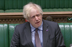 Boris Johnson esquiva demanda laboral sobre vacunar a todos los docentes durante el semestre