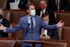 Algunos Republicanos se niegan a darle la espalda a Donald Trump