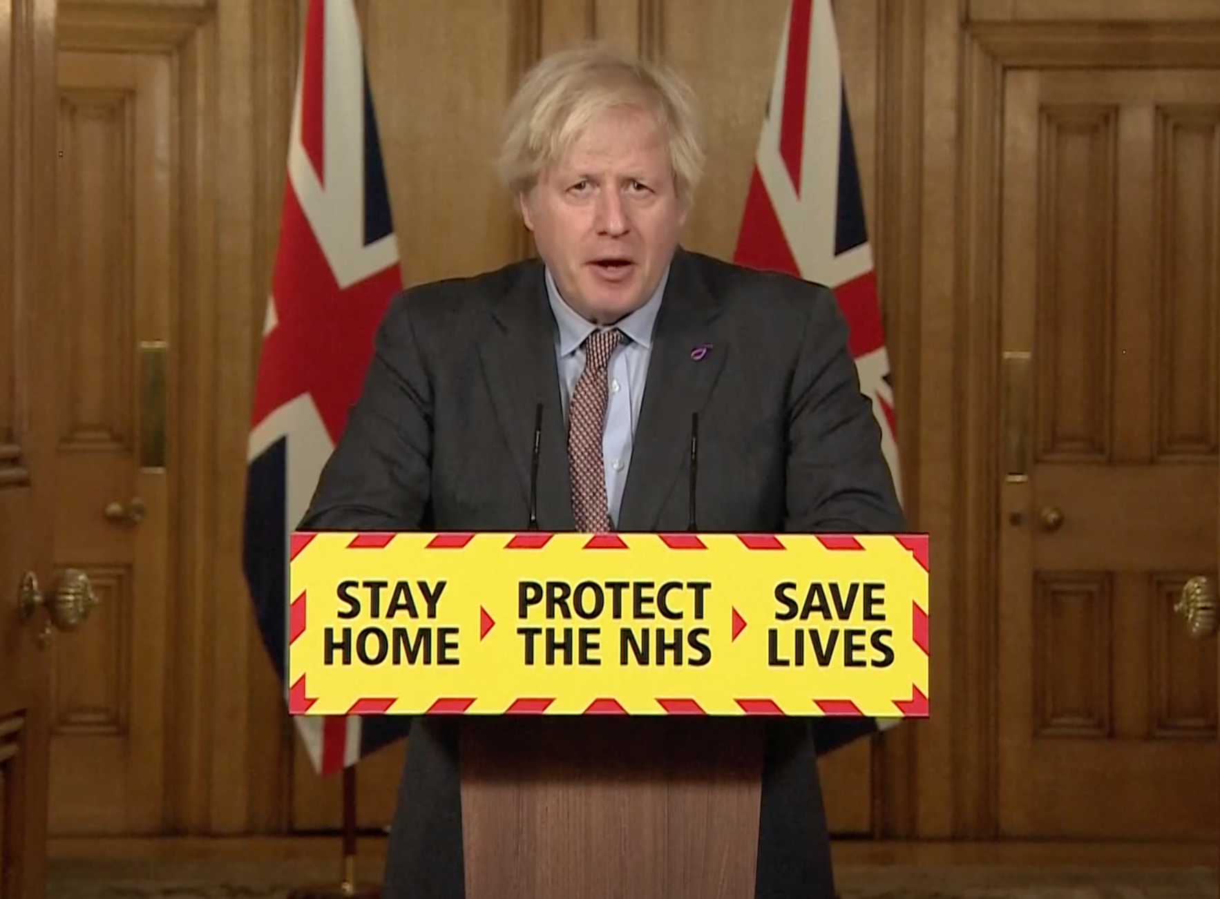 La guerra de vacunas crece, UE exige “jabs” COVID del Reino Unido