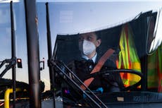 Buscan limitar poderes de emergencia de gobernadores en EEUU