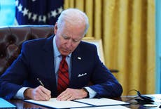 Biden revoca políticas “inmorales” de Trump con órdenes ejecutivas