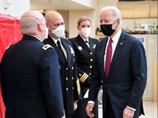 Biden visita el hospital Walter Reed, agradece al personal por cuidar a Beau