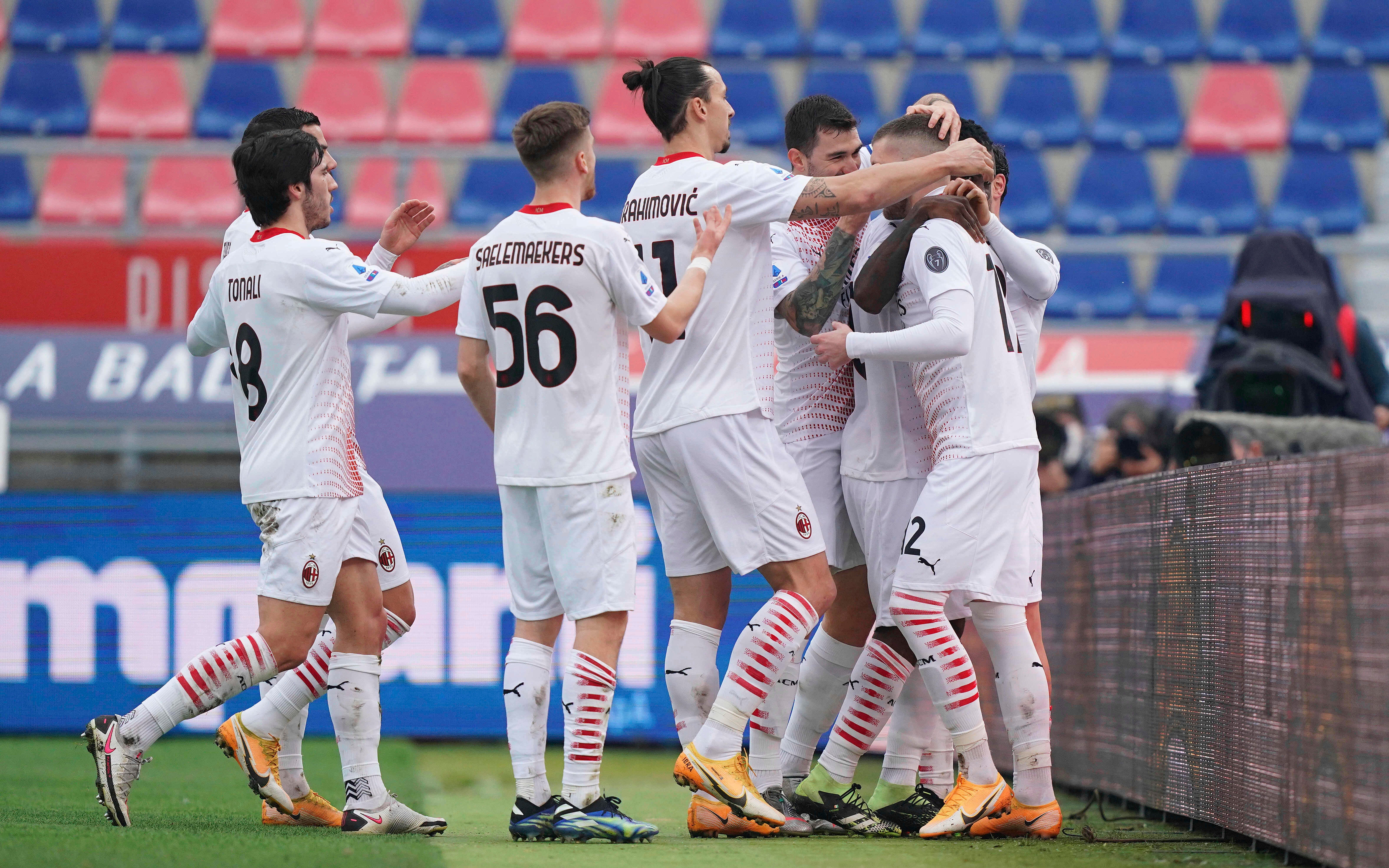 Milán derrota a Bolonia pese a penalti fallado por Zlatan Ibrahimovic