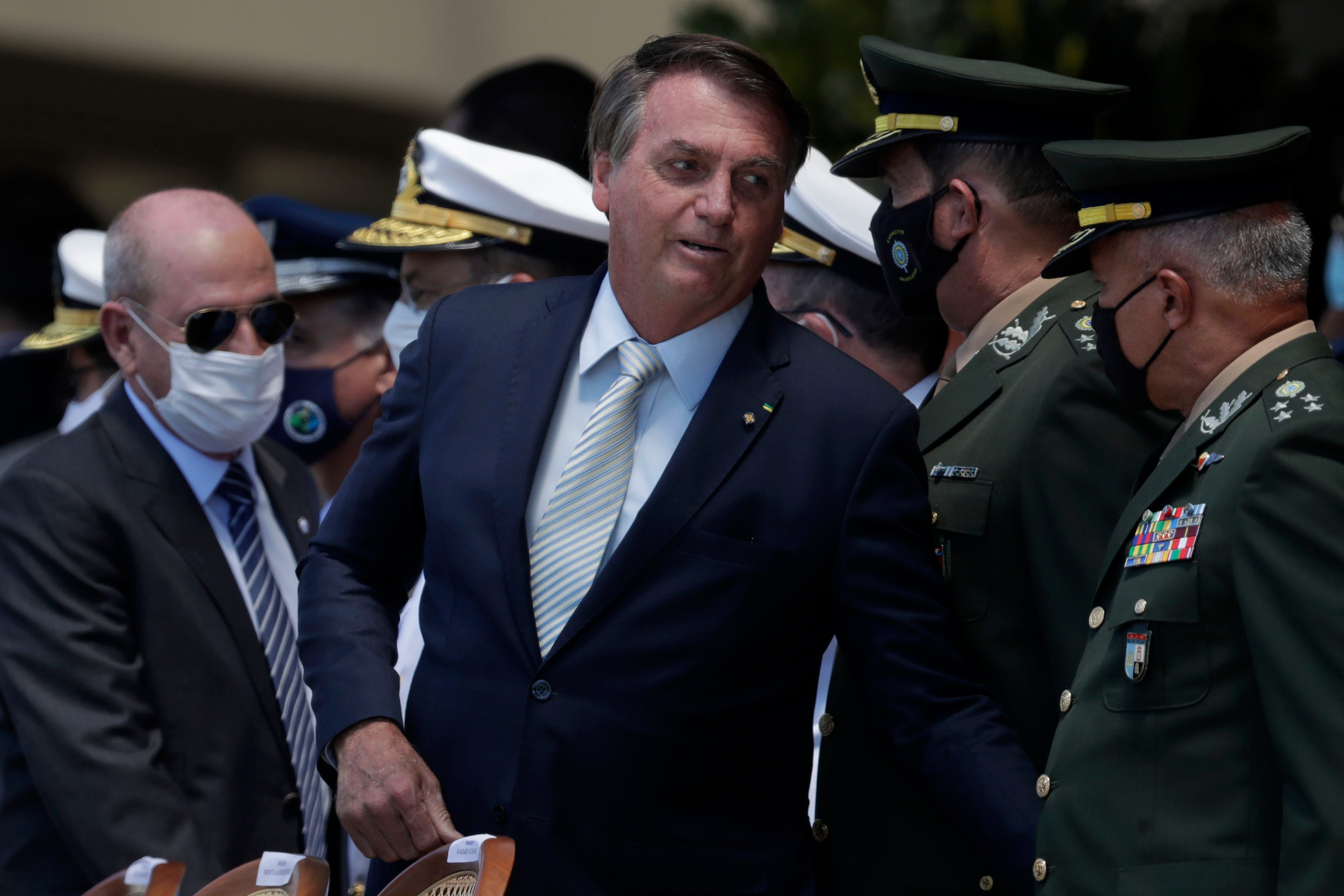 Jair Bolsonaro provoca indignación tras relajar las leyes de armas de Brasil