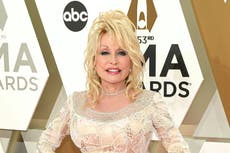Dolly Parton reescribe letra de “9 to 5” para anuncio del Super Bowl