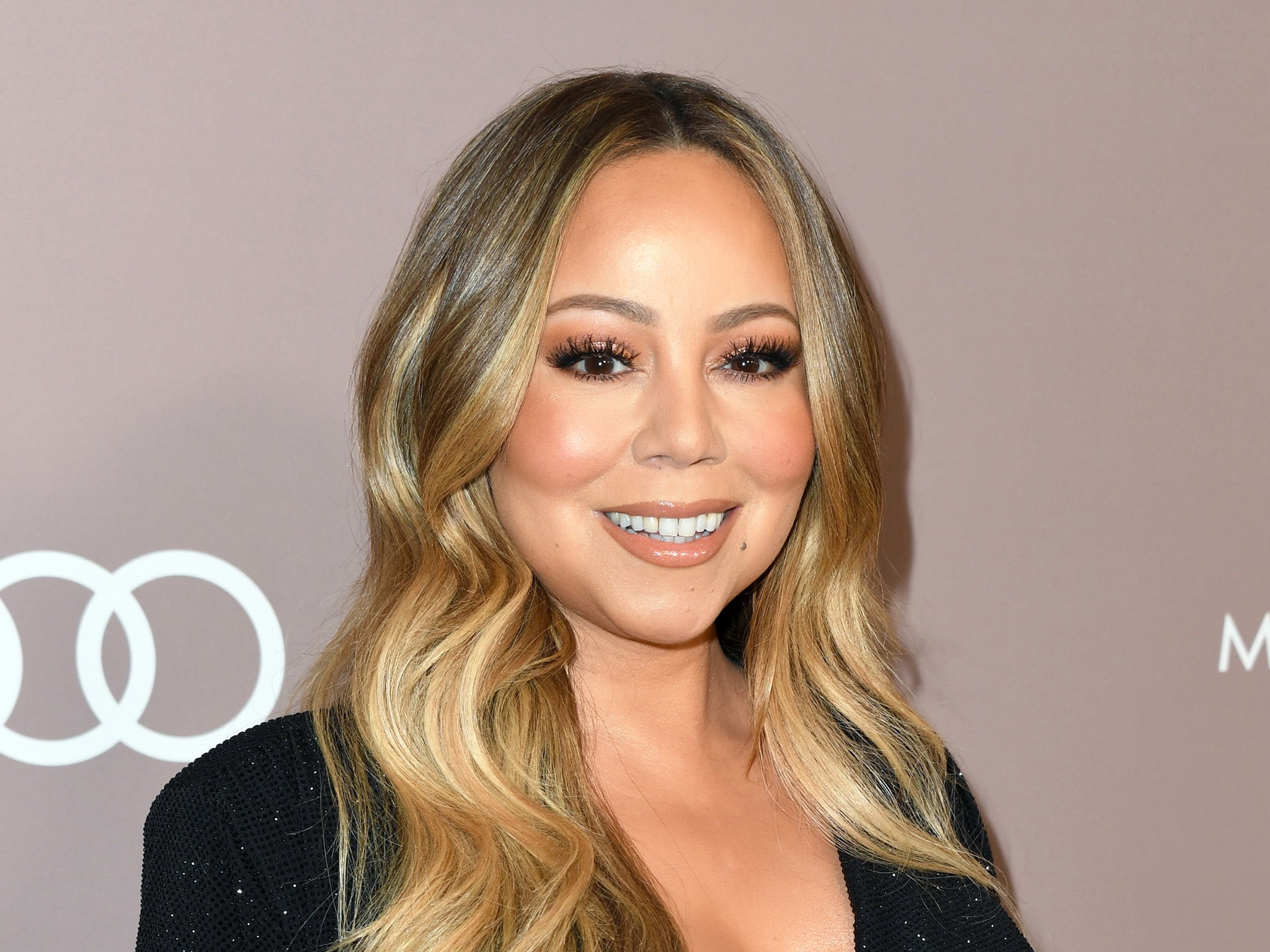 Mariah Carey se burla de la NFL por el anuncio del Super Bowl que promete poner fin al racismo 