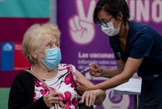 Chile inicia proceso de vacunación masiva contra el COVID-19