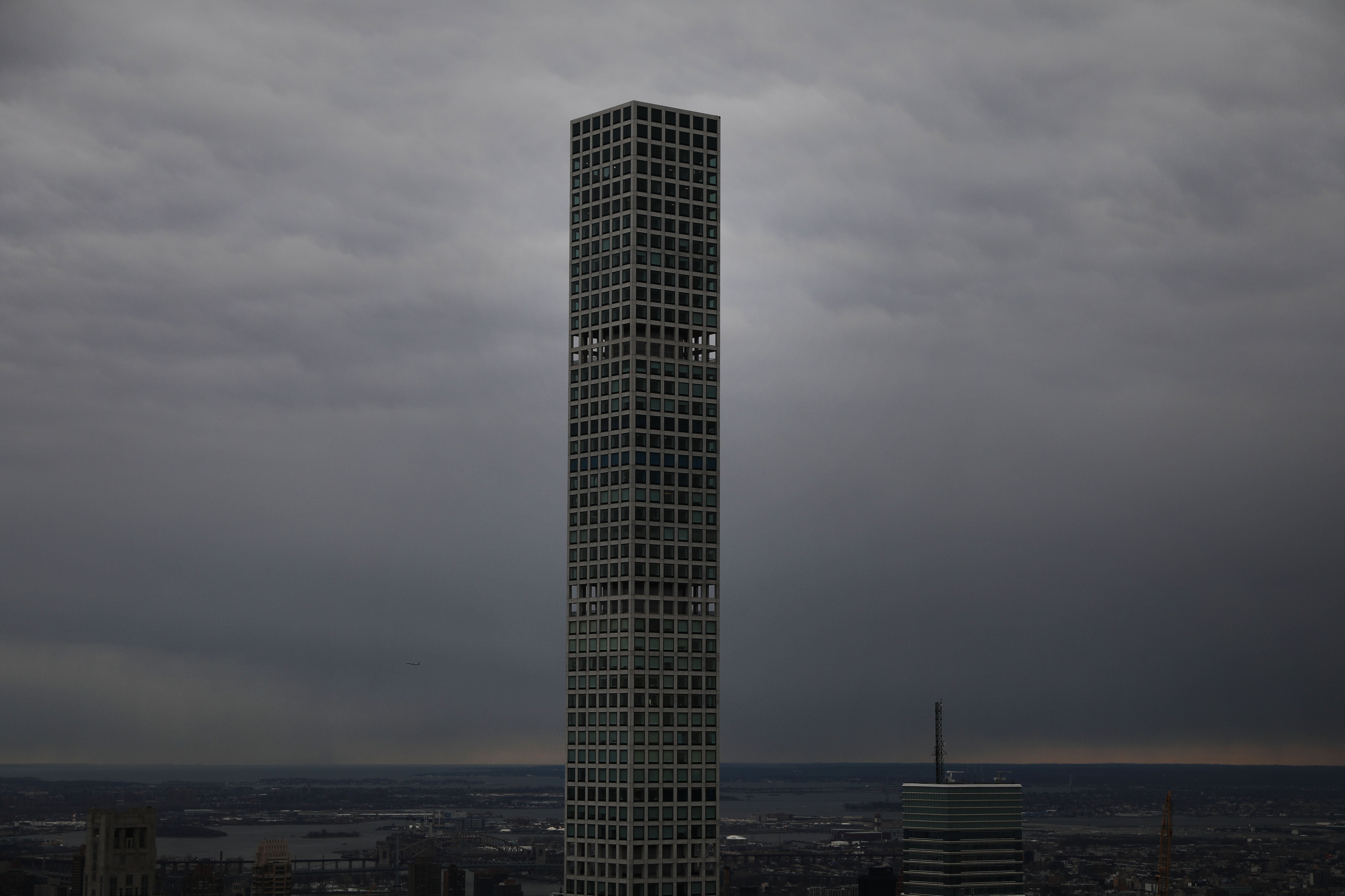 Se burlan de residentes multimillonarios de lujoso edificio en Nueva York por quejarse de que no es lo “suficientemente lujoso”