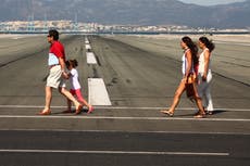 Anuncian nuevos vuelos a Gibraltar a partir de mayo, pese a la prohibición de vacaciones