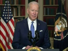 Biden se une a todos los presidentes anteriores, excepto Trump, para pedir el fin del “extremismo político”