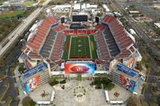 Comisionado de la NFL ofrece a Biden todos los estadios de fútbol americano como sitios de vacunación contra el COVID