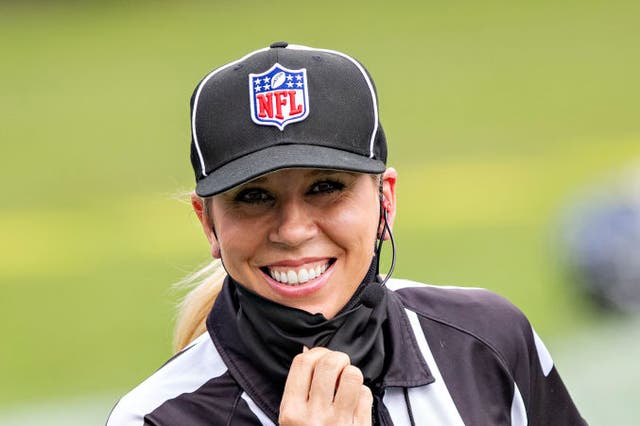 Sarah Thomas se convertirá en la primera mujer funcionaria en el Super Bowl