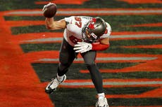 Gronkowski dice adiós a la NFL, no acompañará a Brady a su última temporada