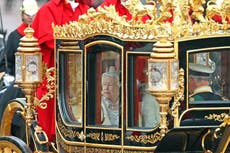 El Palacio de Buckingham niega que la Reina Isabel presionó al gobierno para ocultar su riqueza privada