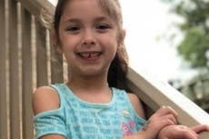 Niña de nueve años muere mientras dormía después de dar positivo a COVID