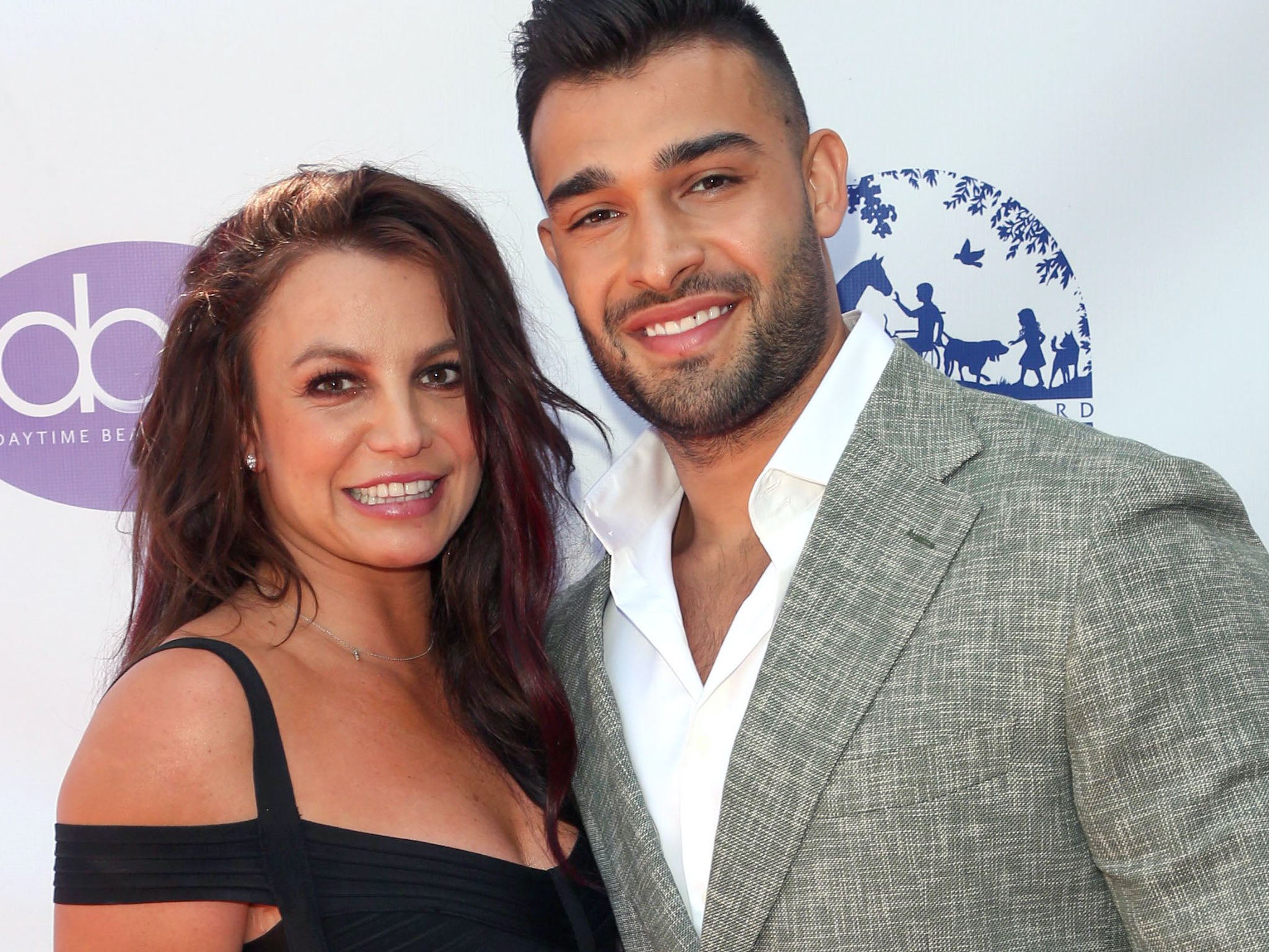 Novio de Britney Spears llama al papá de la cantante un “completo idiota” tras “desgarrador” documental