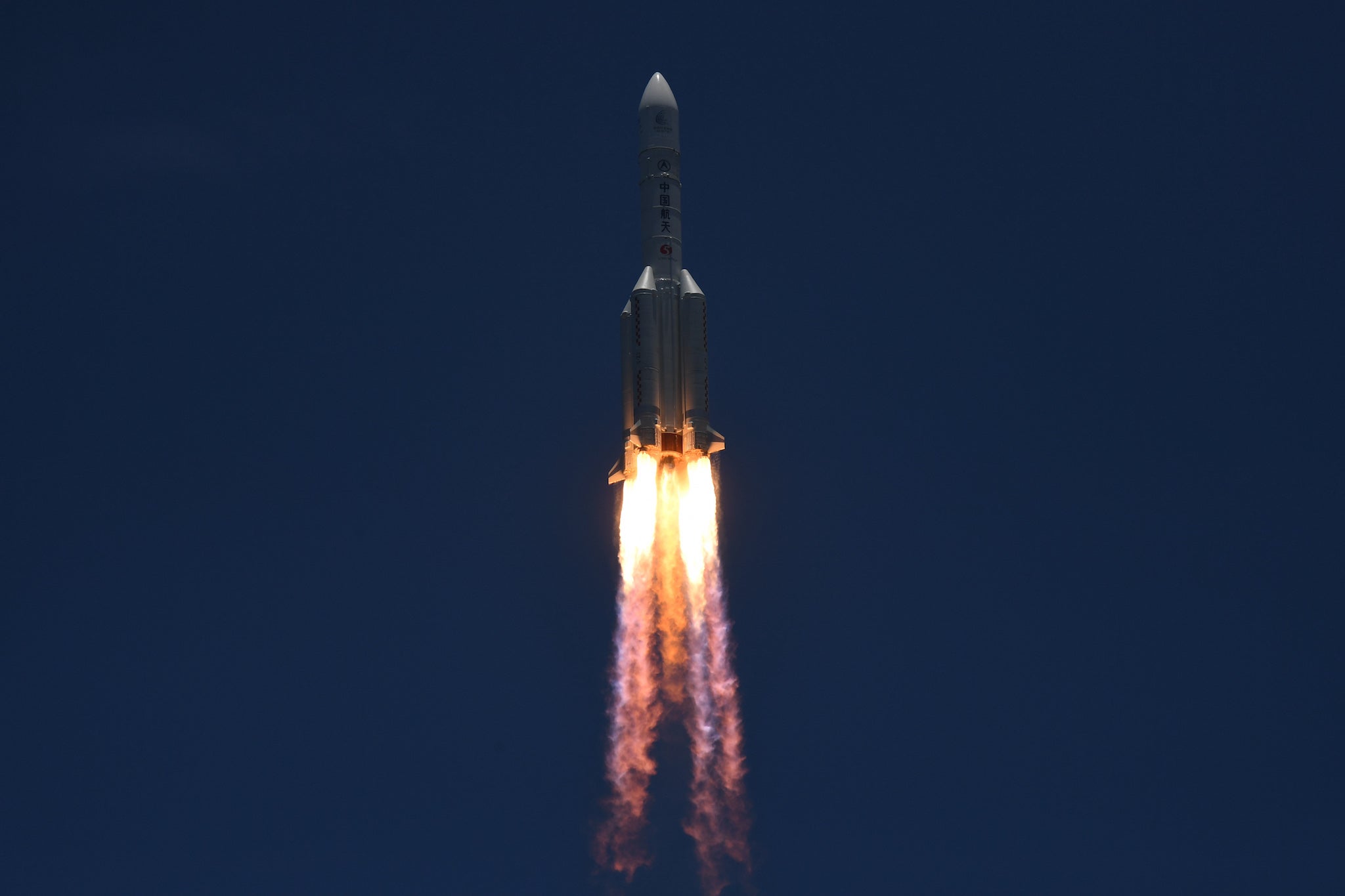 Nave espacial china llega a Marte para explorar la superficie en busca de signos de vida