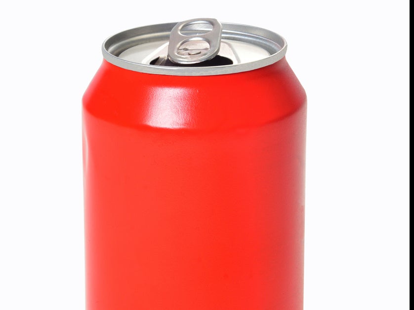 Todo el COVID-19 del mundo podría caber dentro de una lata de 330 ml, calcula un matemático