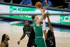 NBA ordena a Mavericks de Dallas tocar himno antes de los partidos