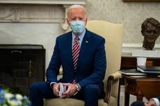 Biden dice que “las mentalidades podrían haber cambiado” por videos gráficos en el juicio político de Trump