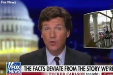 Recriminan a Tucker Carlson por extraña comparación entre la muerte de George Floyd y los disturbios del Capitolio