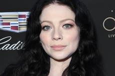 Revelan que Joss Whedon no podía estar a solas con Michelle Trachtenberg en set de Buffy