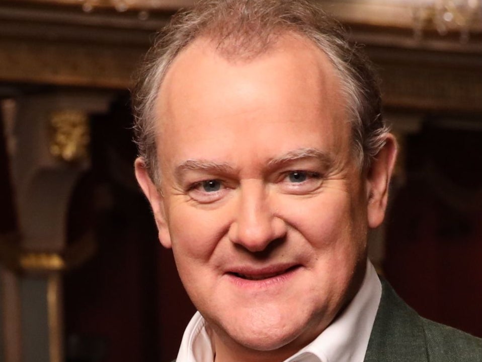 Hugh Bonneville: “No era fan de Margaret Thatcher, pero Dios mío, ella habría liderado desde el frente sobre el coronavirus”
