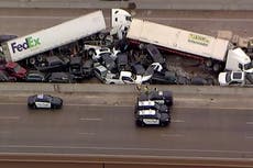 Accidente en Fort Worth: Enfermera salió arrastrándose de la mortal carambola para ir a trabajar