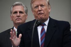 McCarthy le gritó a Trump cuando se negó a ayudar durante los disturbios, el informe dice: “¿Con quién diablos crees que estás hablando?”