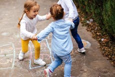 COVID: ¿Por qué no se vacunan a los menores de edad contra el coronavirus?