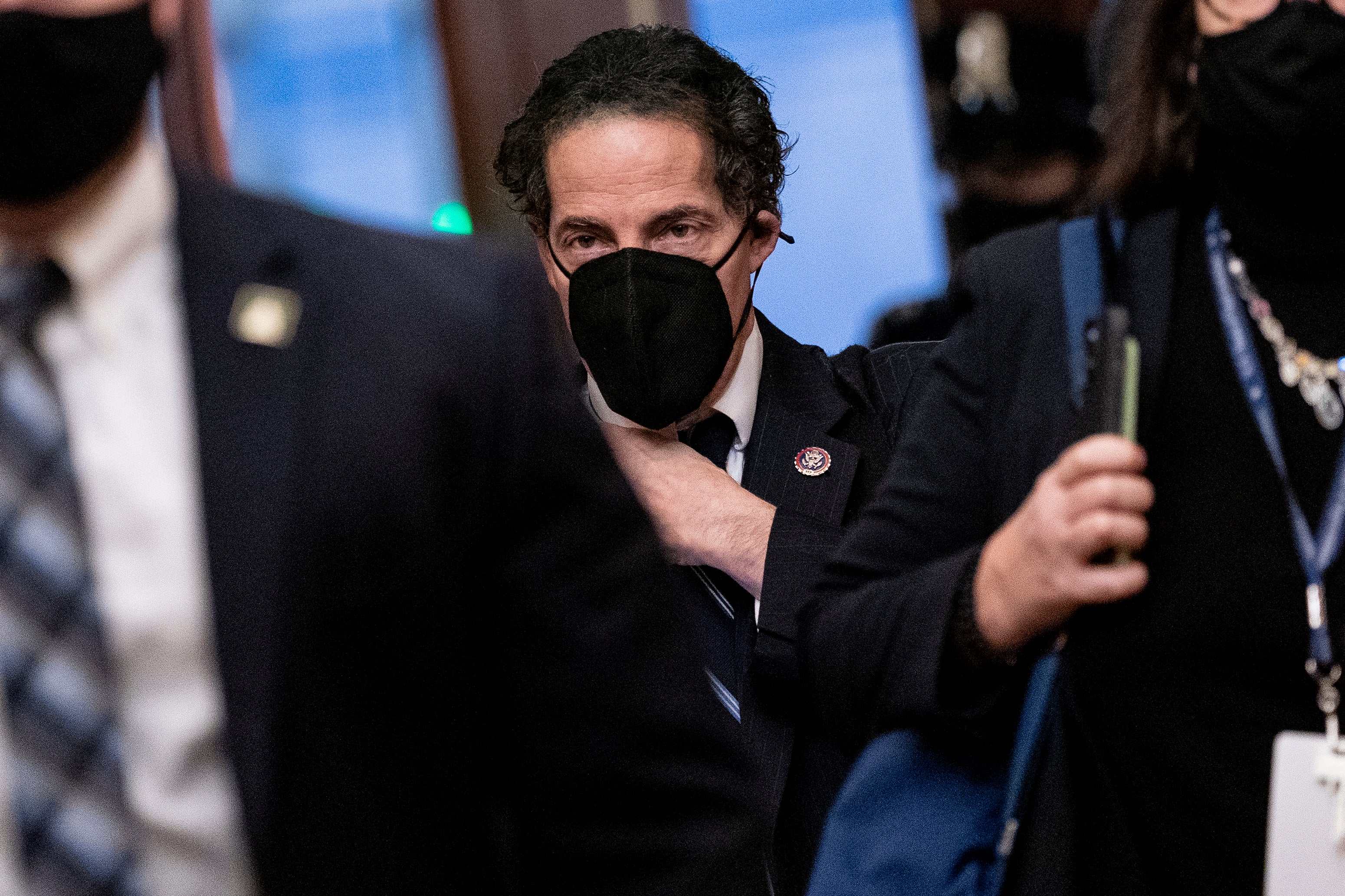 Senadores reculan y no permitirán testigos en el juicio político contra Trump