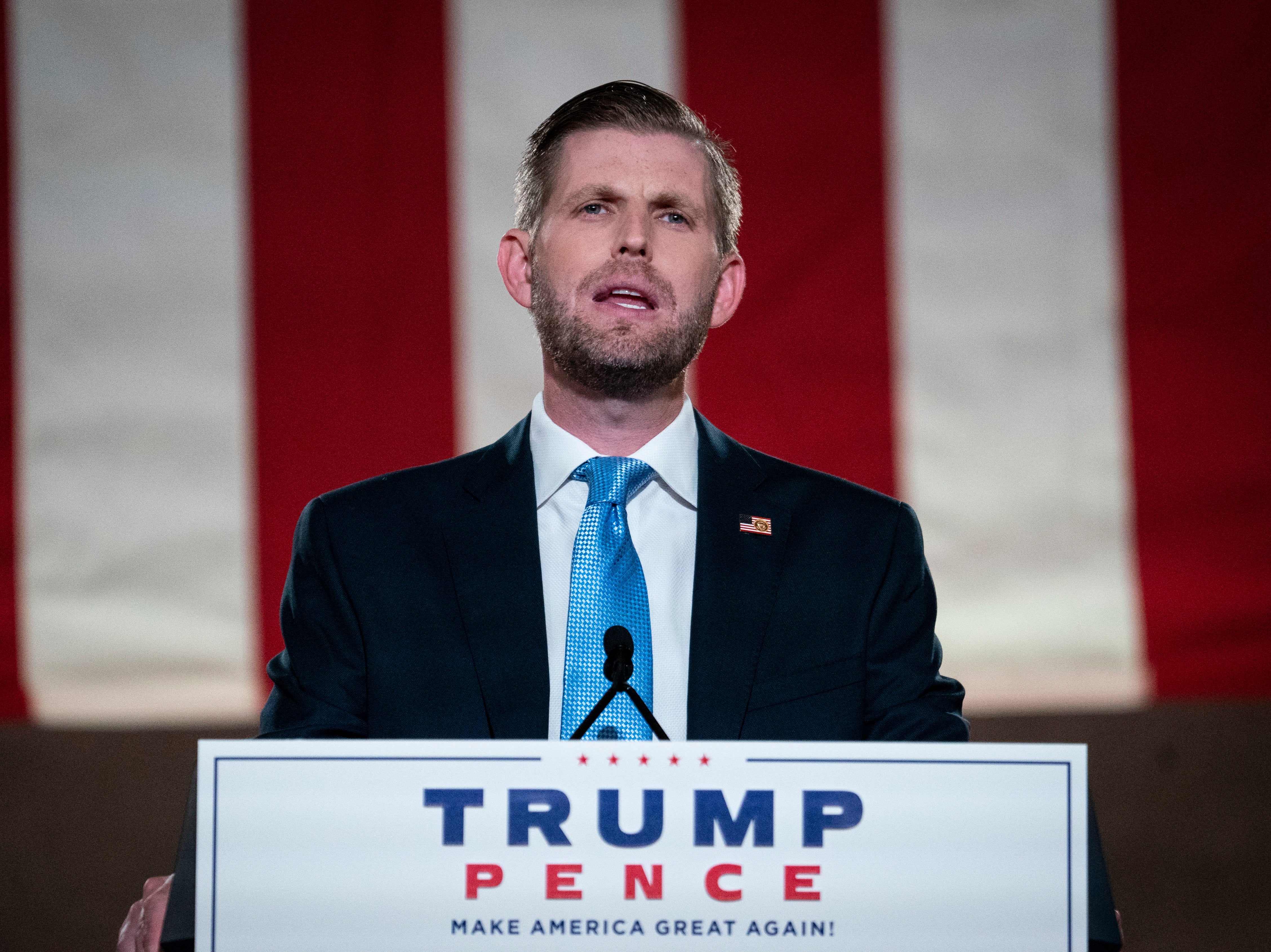 Eric Trump culpa a las “políticas de Biden” por el congelamiento de Texas en extraña entrevista