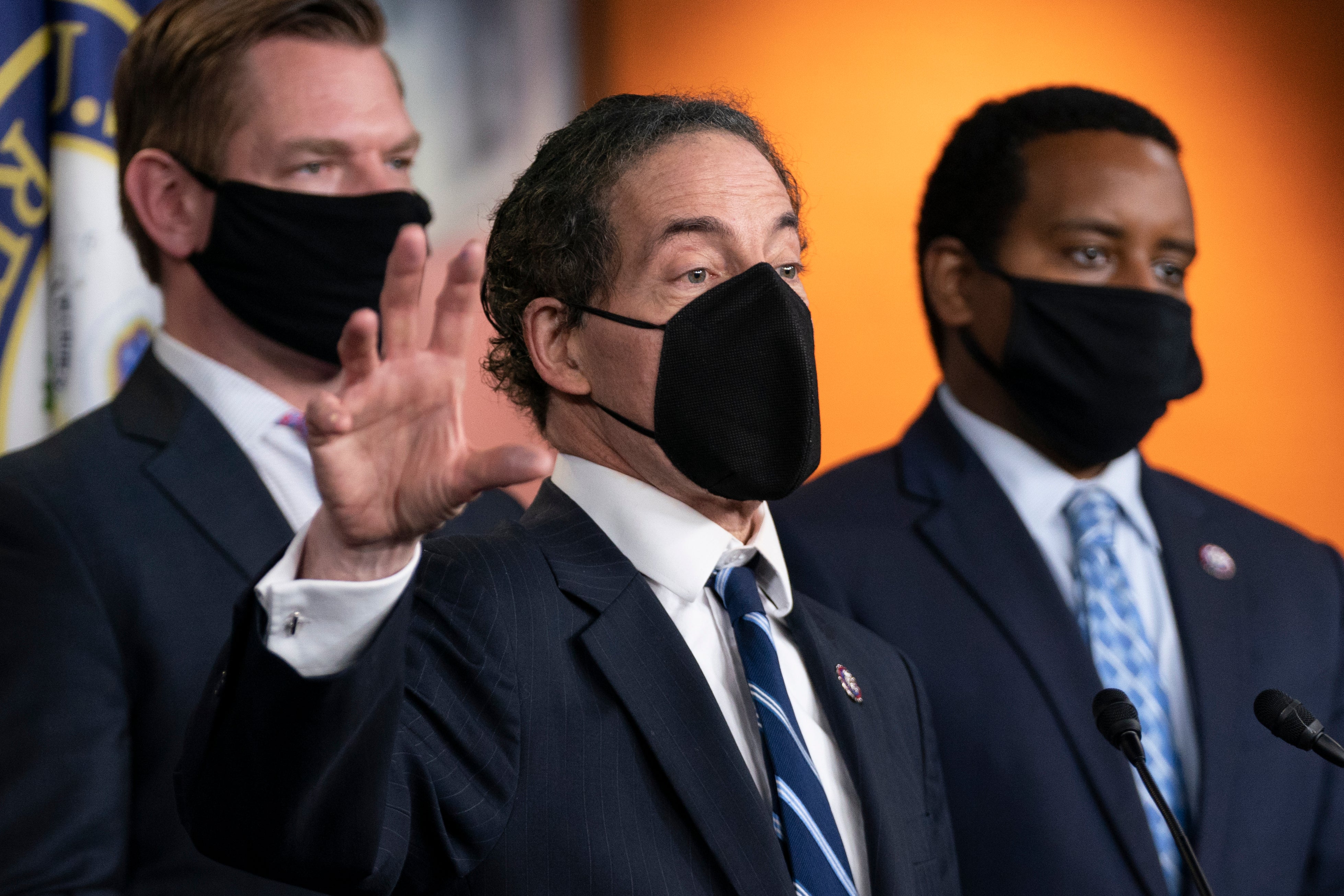 Jamie Raskin se burla de los abogados que defendieron a Trump en el juicio político