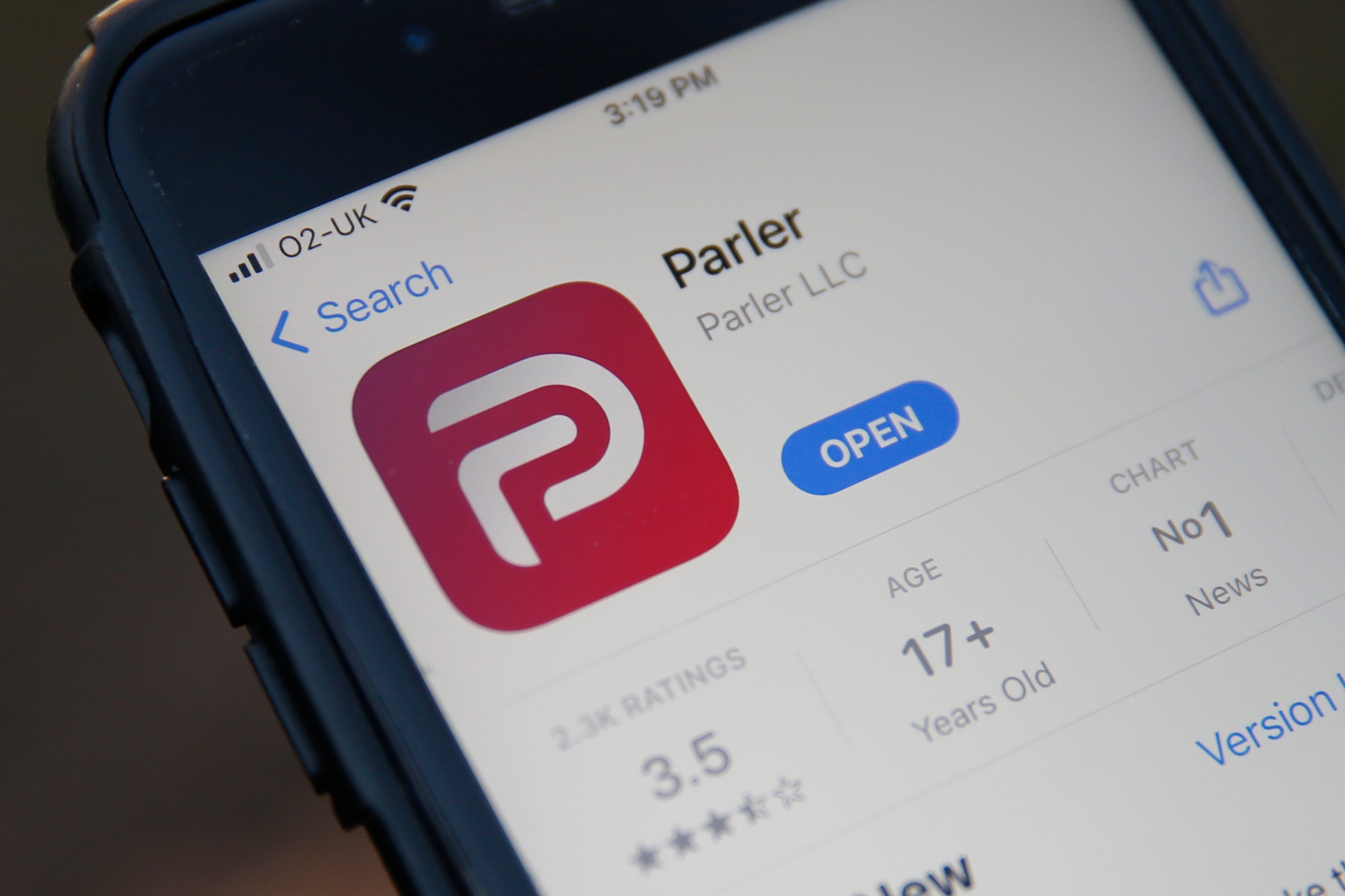 Parler vuelve a estar en línea después de ser retirada de internet tras el ataque al Capitolio
