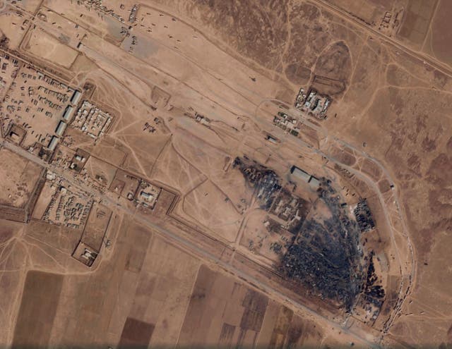 <p>Fotografías satelitales de la terminal aduanera de Islam Qala muestran la devastación provocada por un incendio que comenzó el sábado   </p>