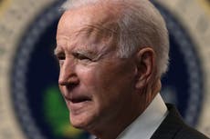 Miles de solicitantes y beneficiarios de visas siguen en limbo mientras Biden mantiene las reglas de Trump