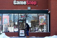 ¿Por qué la está comprando, otra vez, acciones de GameStop? Explicación del aumento del precio de las acciones de GME