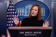 Psaki dice que acusaciones de acoso de Cuomo son “difíciles de leer” como mujer
