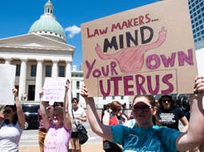 Mujeres se manifiestan en contra de ley en Texas que prohíbe el aborto a las seis semanas