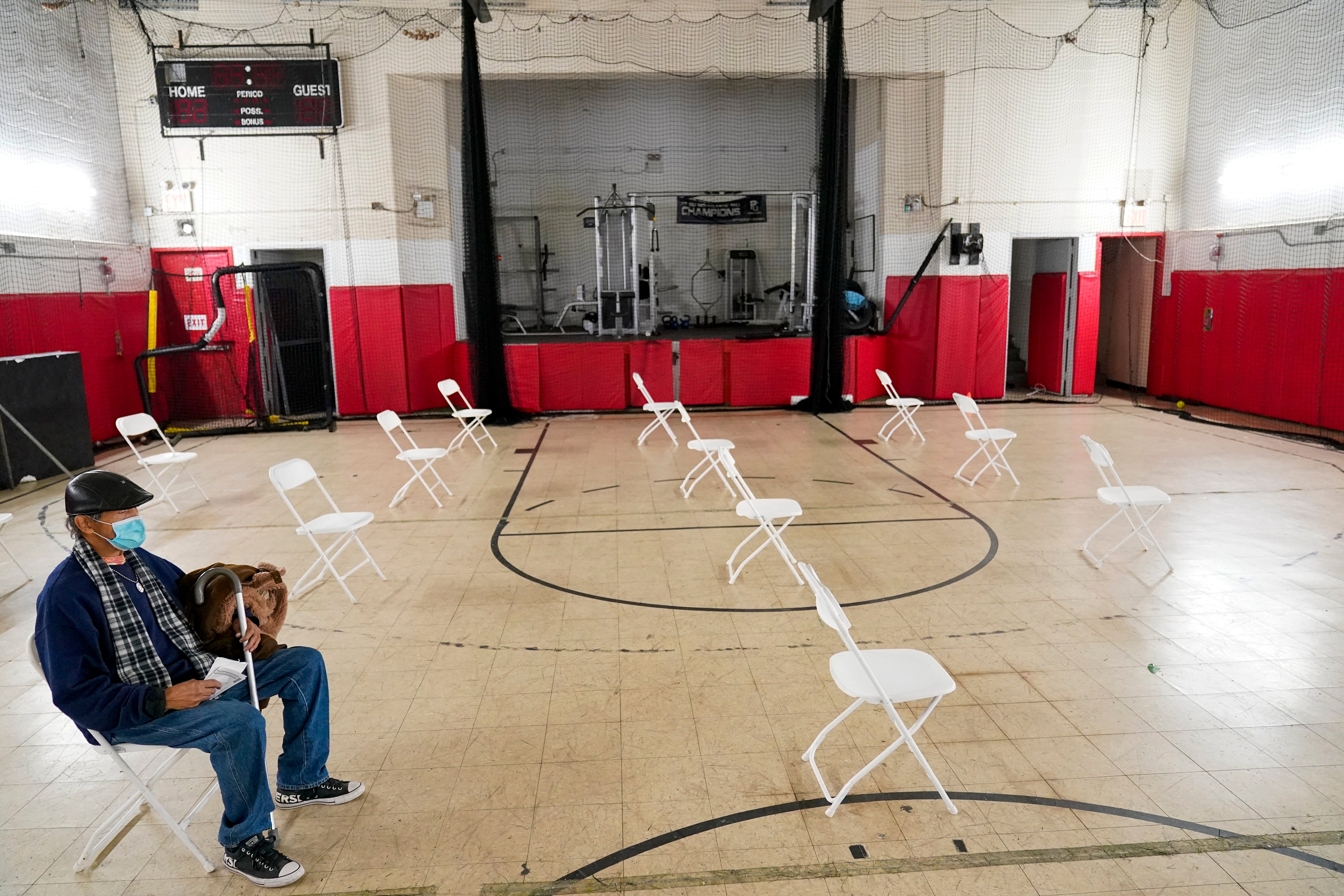 COVID: Los vecindarios ricos de Nueva York han recibido una cantidad desproporcionada de vacunas