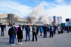 El emblemático casino Trump Plaza es demolido en Atlantic City