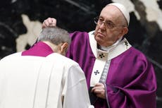 El Papa celebra el Miércoles de Ceniza consciente de la pandemia en el Vaticano