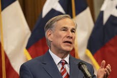 Gobernador de Texas culpa a inmigrantes indocumentados de la propagación de COVID