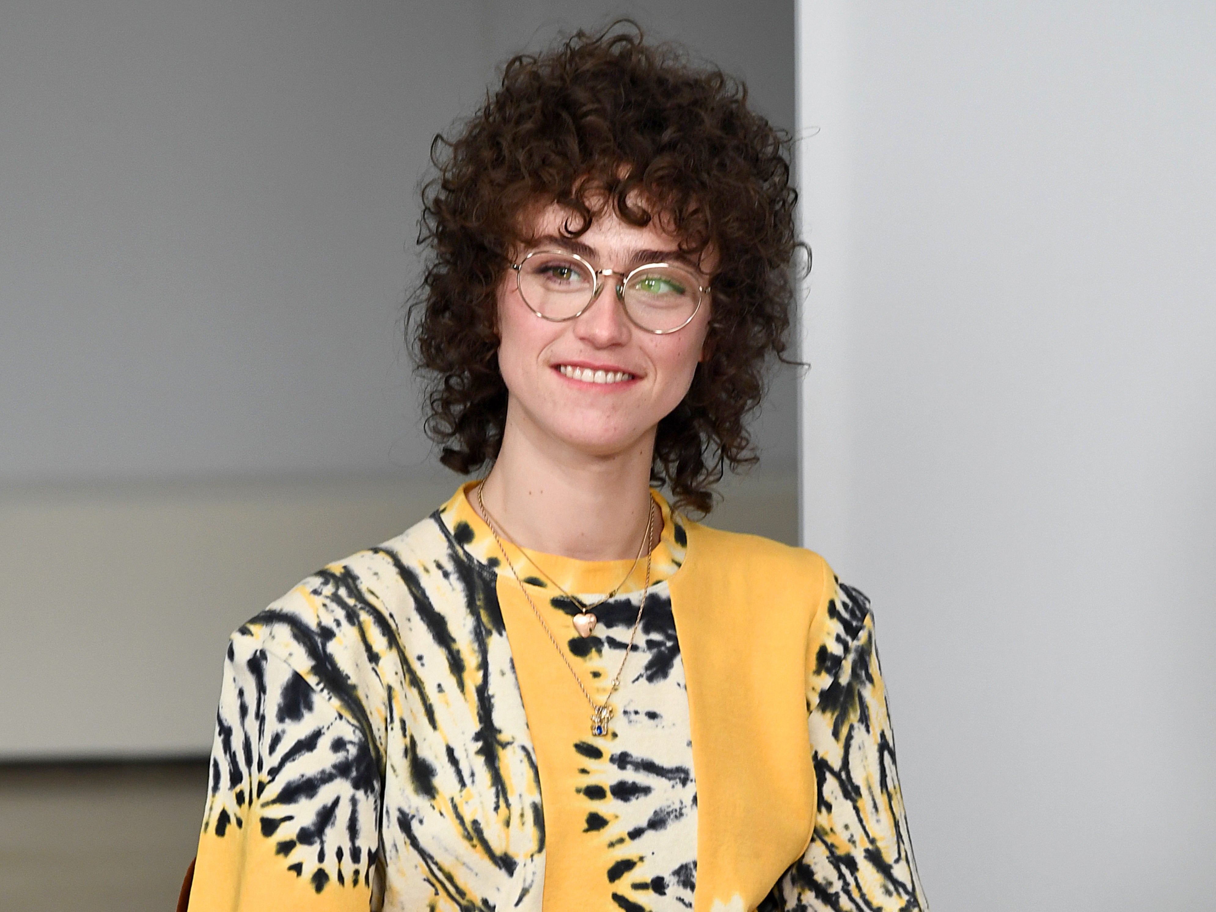 Hijastra de Kamala Harris, Ella Emhoff, debuta como modelo en la Semana de la Moda de Nueva York 