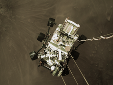 Nueva imagen de la NASA muestra el “aterrador” aterrizaje del rover Perseverance en Marte
