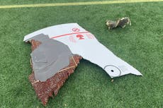 Restos de avión cayeron en suburbios de Denver durante un aterrizaje de emergencia