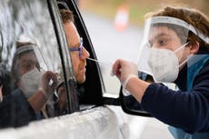 Implementan pruebas masivas de Covid-19 en Essex, Inglaterra, después de que se detectara una variante sudafricana