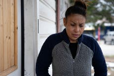 Familia de niño de 11 años que murió durante heladas en Texas presenta una demanda por $100 millones