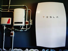 Propietarios de Tesla Powerwall en Texas libran estragos del apagón, pero los propietarios de automóviles ven un aumento en el costo energético que llega a $ 900