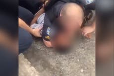 Policía de Baton Rouge investiga a un oficial que fue captado en video sometiendo a un adolescente